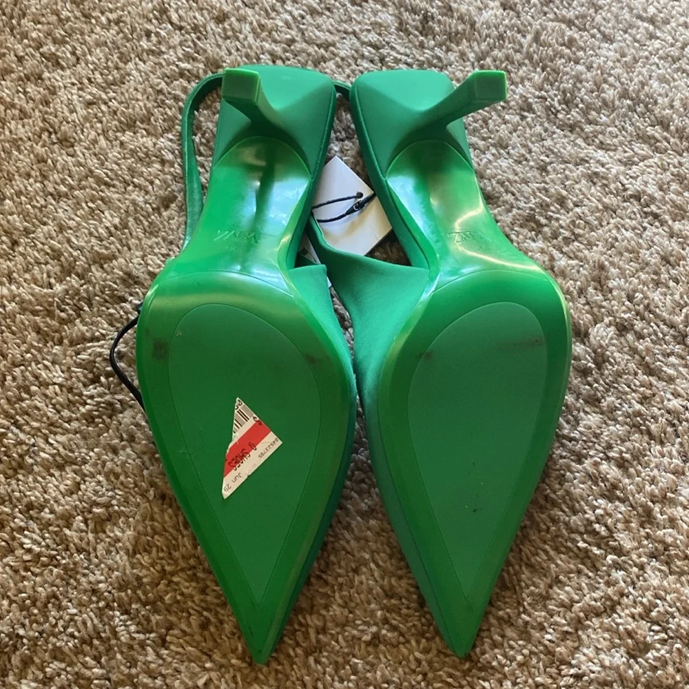 Zara | NWT Vibrant Green Slingback Pointed Heels - Picture 5 of 9